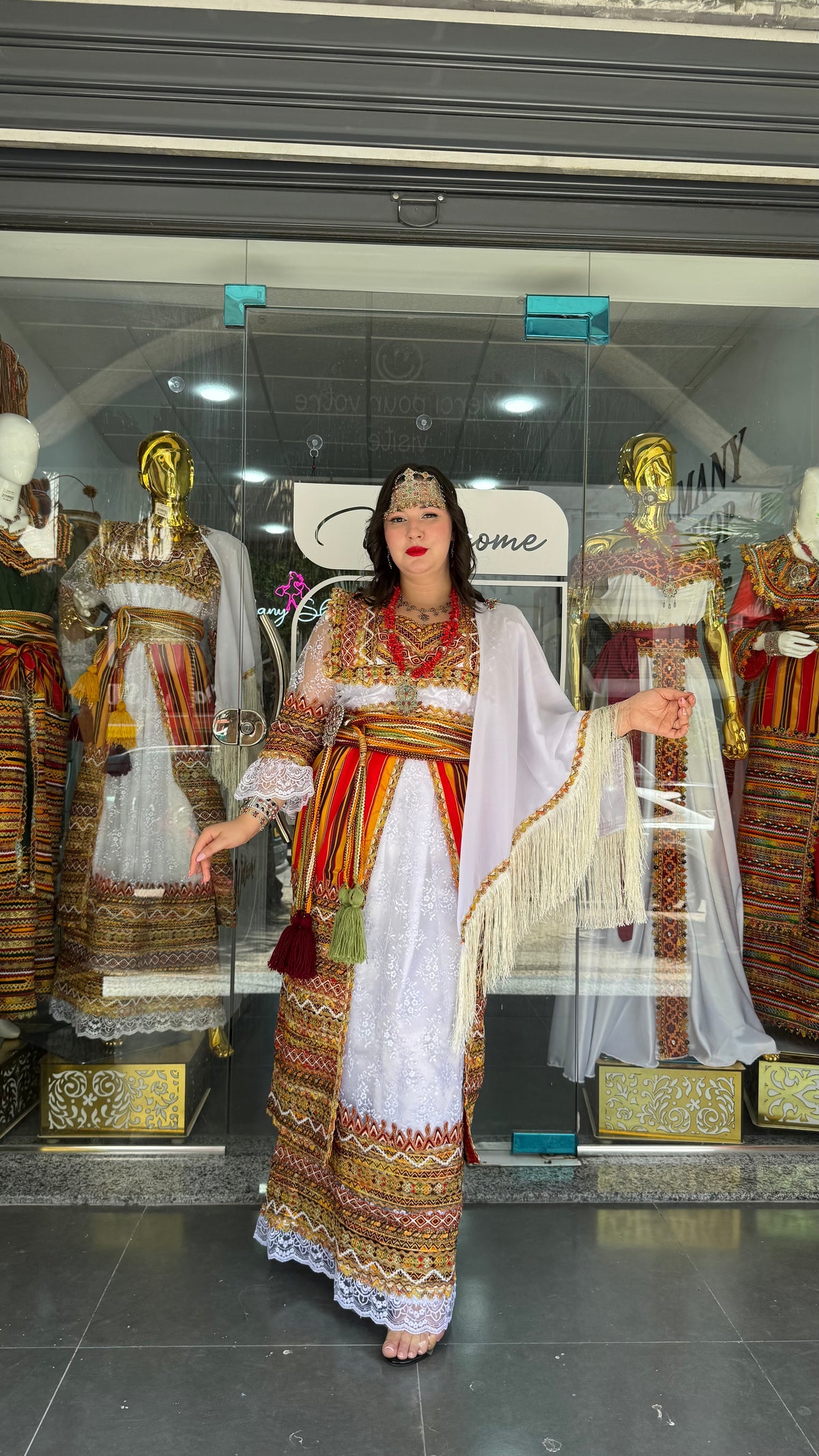 Robe Amira